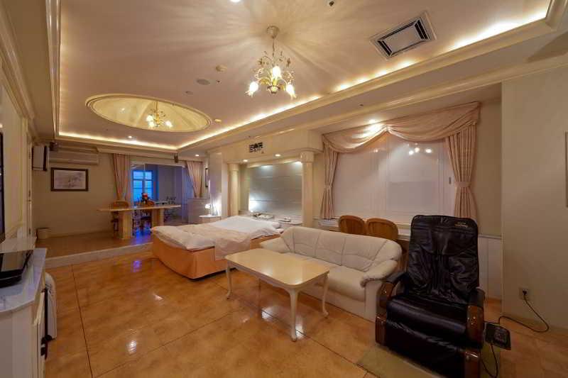 Fine Garden Osaka International Itami Airport (adults Only) Love hotel Toyonaka