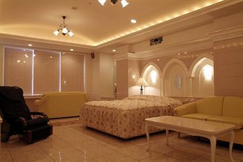 Fine Garden Osaka International Itami Airport (adults Only) 4*